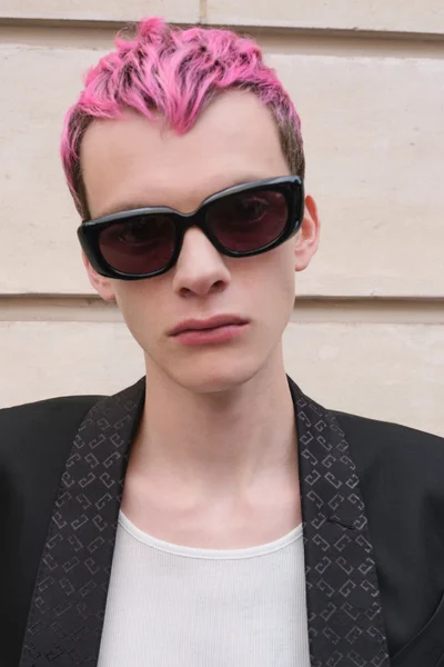 Look 15